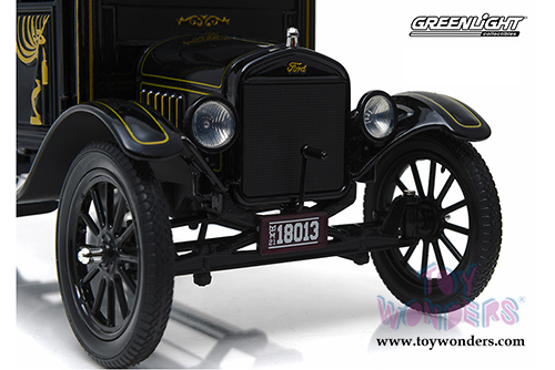 Greenlight Precision Collection - Ford Model T Ornate Carved Hearse with Coffin (1921, 1/18 scale diecast model car, Black) 18013BK
