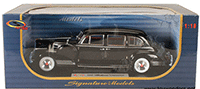 Show product details for Signature Models - Packard Limousine (1941, 1/18 scale diecast model car, Black) 18128