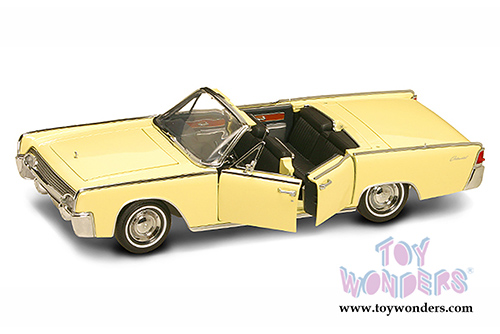 Lucky Road Signature - Lincoln Continental Limo w/ Removable Bonnet (1961, 1/18 scale diecast model car, Yellow) 20088YL