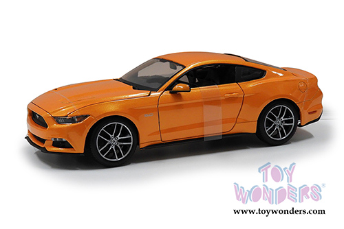  Maisto - Ford Mustang Hard Top (2015, 1/18 scale diecast model car, Orange) 31197OR
