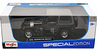 Show product details for Maisto - Jeep Wrangler Sahara (1/18 scale diecast model car, Black) 31662