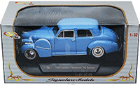 Show product details for Signature Models - Cadillac Fleetwood 60 Special (1940, 1/32 scale diecast model car, Blue) 32361BU