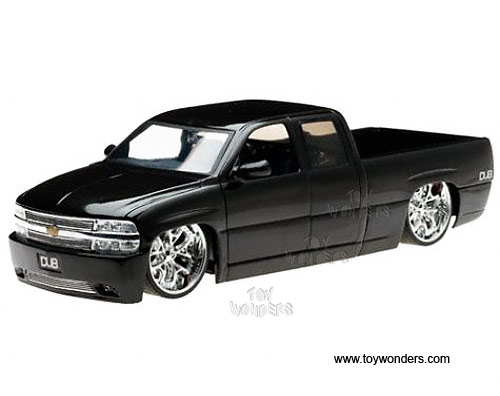 Jada Toys Dub City - Chevy Silverado Pickup (2002, 1/18 scale diecast model car, Black) 63112B5