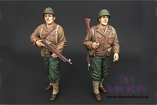 American Diorama Figurine - WWII US ARMY Soldier II (1/18 scale, Brown with Green) 77411