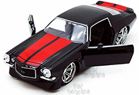Show product details for Jada Toys Bigtime Muscle - Chevy Camaro Hard Top (1971, 1/24 scale diecast model car, Asstd.) 90535XW