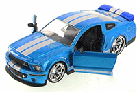 Show product details for Jada Toys Bigtime Muscle - Ford Shelby GT-500KR Hard Top (2008, 1/24 scale diecast model car, Asstd.) 91844XW