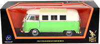 Show product details for Lucky Road Signature - Volkswagen Microbus (1962, 1/18 scale diecast model car, Green) 92328GN/12