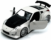 Jada Toys Bigtime Kustoms - Nissan 350Z Hard Top (2003, 1/24 scale diecast model car, Asstd.) 92354XY