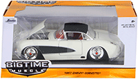 Show product details for Jada Toys Bigtime Muscle - Chevy Corvette Hard Top (1957, 1/24 scale diecast model car, Asstd.) 98161WA1