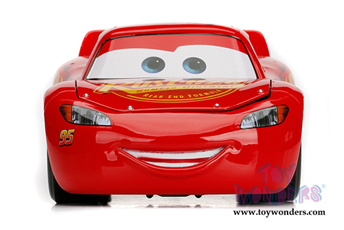 Jada Toys - Disney Pixar CARS 3 | Classic Lightning McQueen (1/24 diecast model toy,Glossy  Red) 98357