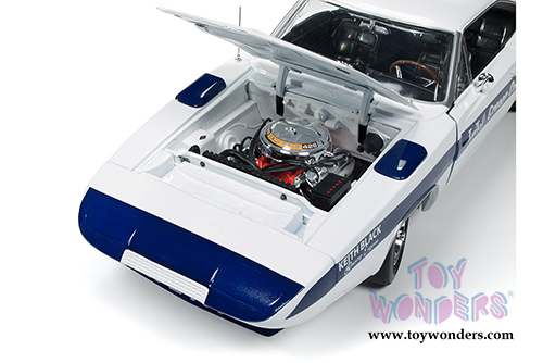 Auto World American Muscle - Dodge Charger Daytona Hard Top (1969, 1/18 scale diecast model car, White) AMM1091