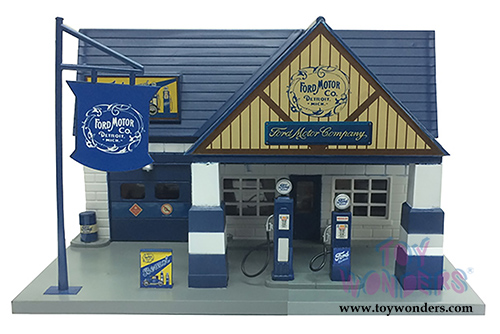 Roadside Memories - Ford 1940 Gas Station Diorama (1940, 1/32 scale sturdy plastic model, Cream w/Blue) 0652A