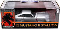 Show product details for Greenlight - Ford Mustang II Stallion Hard Top (1976, 1/18 scale diecast model car, Silver) 12890
