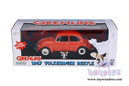 Greenlight Hollywood - Gremlins Volkswagen Beetle Hard Top with Gizmo figure (1967, 1/18 scale diecast model car, Red) 12985