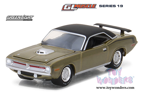Greenlight - GL Muscle Series 19 | Plymouth Hemi® 'Cuda Hard Top (1970, 1/64 scale diecast model car, Citron Gold) 13190B/48