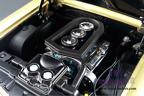 Acme - Ace Wilson's Royal Pontiac GTO Tiger Drag Car Hard Top (1966, 1/18 scale diecast model car, Tiger Gold) 1801206