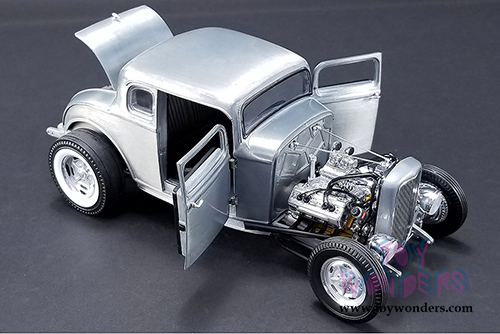 Acme -  Hammered Steel Ford 5 Window Hot Rod Coupe (1932, 1/18 scale diecast model car, Steel) 1805013