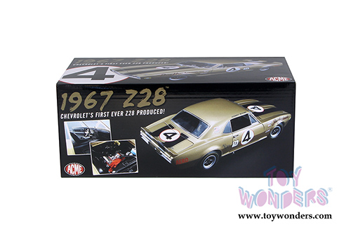 Acme - Chevy Camaro Z28 Hard Top (1967, 1/18 scale diecast model car, Gold w/Black) 1805703