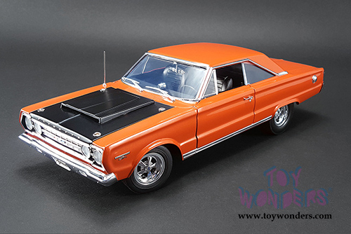 Acme - Plymouth GTX® HEMI Bullet Hard Top (1967, 1/18 scale diecast model car, Orange) 1806702