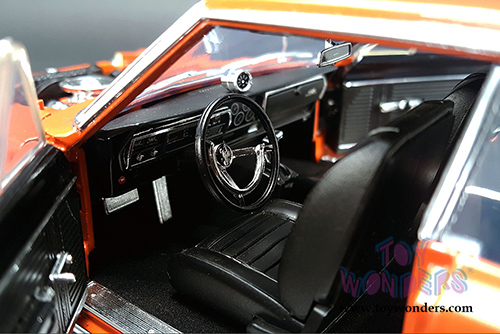 Acme - Plymouth GTX® HEMI Bullet Hard Top (1967, 1/18 scale diecast model car, Orange) 1806702