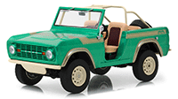 Show product details for Greenlight - Artisan Ford Bronco "Twin Peaks" - Gas Monkey Garage (1976, 1/18 scale diecast model car, Green) 19034