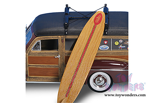 Lucky Road Signature - Ford Woody w/ Surfboard (1948, 1/18 scale diecast model car, Burgundy) 20028BG