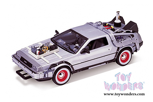 Welly - Back to the Future III DeLorean Time Machine (1/24 scale diecast model car, Silver) 22444W/24