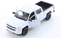 Show product details for Welly - Chevrolet® Silverado™ Pickup (2017, 1/24 scale diecast model car, Asstd.) 24083/4D