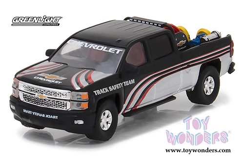 Greenlight - Chevrolet® Silverado Pickup Truck with Safety Equipment in Truck Bed (2015, 1/64 scale diecast model car, Black) 29896/48