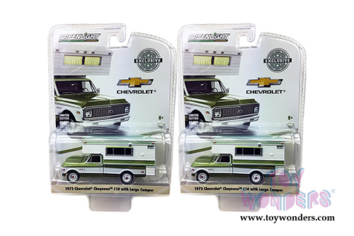 Greenlight - Chevrolet® Cheyenne™ C10 with Large Camper (1972, 1/64 scale diecast model car, Green) 29921/48