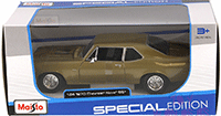 Show product details for Maisto - Chevy Nova SS Hard Top (1970, 1/24 scale diecast model car, Metallic Gold) 31262G