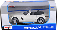 Show product details for Maisto - Special Edition | Mercedes-Benz SLS AMG Roadster Convertible (1/24 scale diecast model car, White) 31272W