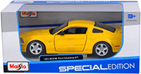 Show product details for  Maisto - Special Edition | Ford Mustang GT Hard Top (2006, 1/24 scale diecast model car, Yellow) 31997YL