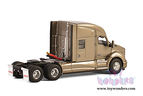 WSI Models - Kenworth T680 6X4 3 Axle Truck (1/50 scale diecast model car, Silver) 33-2028