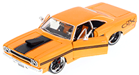 Show product details for Maisto Custom Shop - Plymouth GTX Hard Top (1970, 1/25 scale diecast model car, Orange) 34016