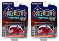 Greenlight - Hitched Homes Series 3 | Winnebago Winnie Drop 1710 (2016, 1/64 scale diecast model car, White/Red) 34030D/48