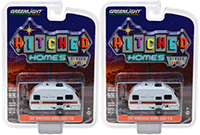 Show product details for Greenlight - Hitched Homes Series 3 | Winnebago Winnie Drop 1710 (2017, 1/64 scale diecast model car, White/Brown) 34030E/48