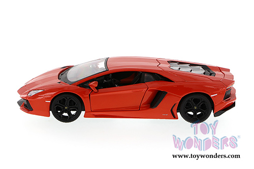 Showcasts Collectibles - Lamborghini Aventador LP700-4 Hard Top (1/24 scale diecast model car, Asstd.) 34210