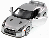 Show product details for Showcasts Collectibles - Nissan GT-R Hard Top (2009, 1/24 scale diecast model car, Asstd.) 34294