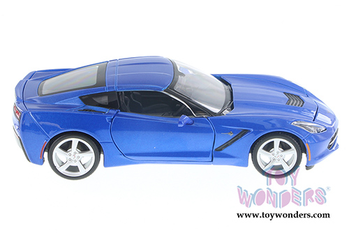 Showcasts Collectibles - Chevrolet Corvette Stingray Hard Top (2014, 1/24 scale diecast model car, Asstd.) 34505