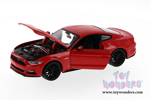 Showcasts Collectibles - Ford Mustang Hard Top (2015, 1/24 scale diecast model car, Asstd.) 34508