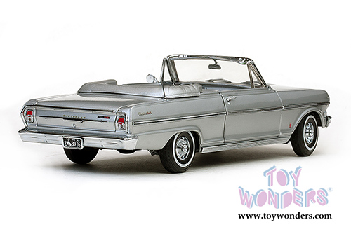 Sun Star USA - Chevrolet Nova Open Convertible (1963, 1/18 scale diecast model car, Satin Silver) 3976