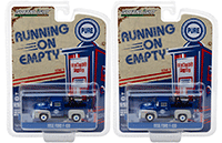 Show product details for Greenlight - Running On Empty Series 5 | Ford F-100 with Drop-in Tow Hook Pure Oil "Be Sure with Pure" (1956, 1/64 scale diecast model car, Blue/White) 41050A/48