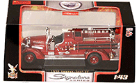 Show product details for Yatming - Ahrens-Fox VC Fire Engine Shively, KY (1938, 1/43 scale diecast model car, Red) 43003