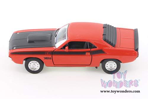 Welly - Dodge Challenger Trans-Am Hard Top (1970, 4.5" diecast model car, Asstd.) 43663D