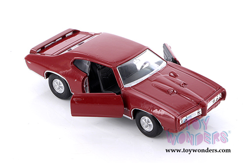 Welly - Pontiac® GTO® Hard Top (1969, 1/34-1/39 Scale diecast model car, Asstd.) 43714D