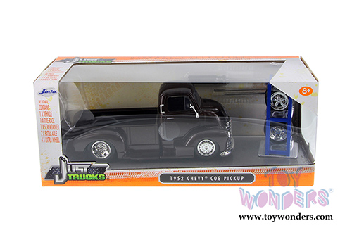 Jada Toys Just Trucks - Assorted Pack Wave 16 (1952, 2007, 2014, 1/24 scale diecast model car, Asstd.) 54027/W16