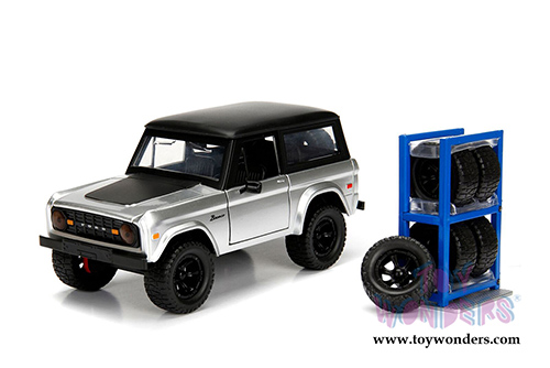 Jada Toys Just Trucks - Assorted Pack Wave 17 (1952, 1973, 2007, 2017, 1/24 scale diecast model car, Asstd.) 54027/W17