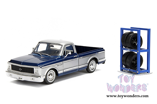 Jada Toys Just Trucks - Assorted Pack Wave 18 (1955, 1956, 1957, 1972, 1/24 scale diecast model car, Asstd.) 54027/W18