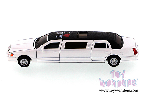 Showcasts Collectibles - I Love New York Lincoln Town Car Stretch Limousine (1999, 1/38 scale diecast model car, Black) 7001DW-LNY